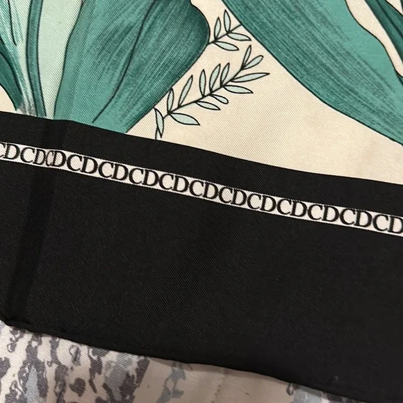 {EUC} CHRISTIAN DIOR floral scarf